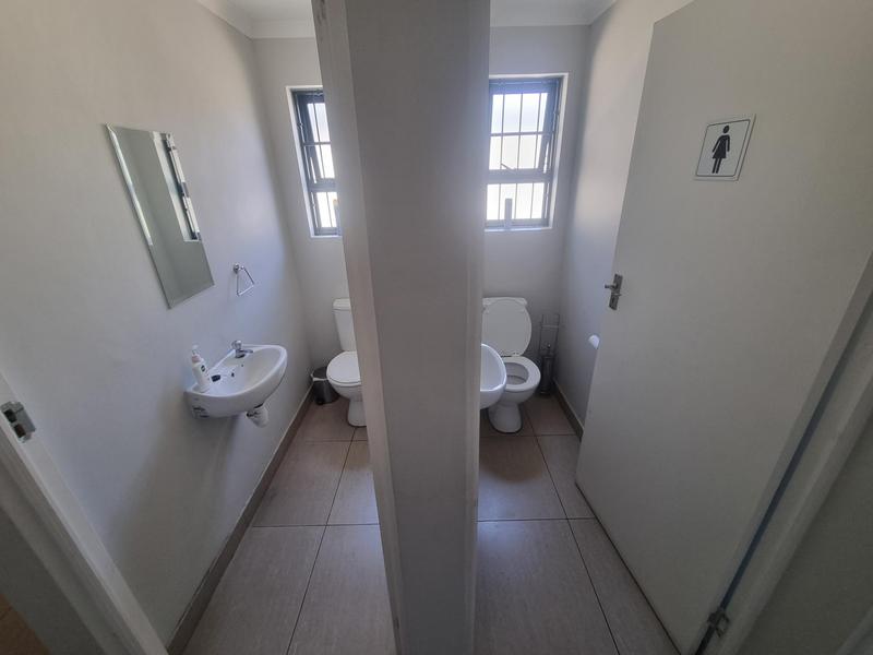 To Let commercial Property for Rent in Newton Park Eastern Cape